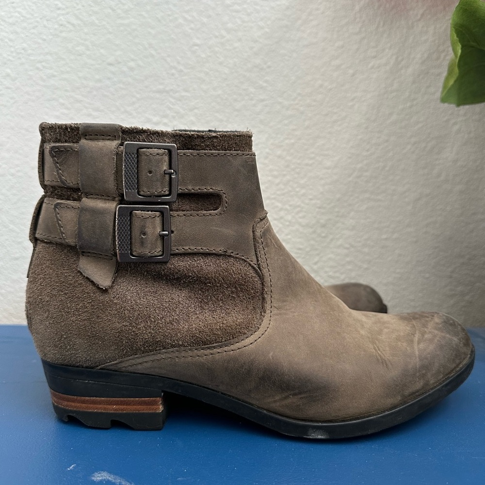 Sorel Ankle Chelsea Boot